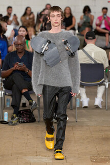 JW Anderson Menswear Spring 2023 / JW Anderson мужская коллекция весна-лето 2023