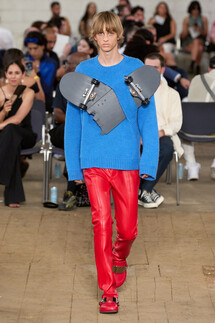 JW Anderson Menswear Spring 2023 / JW Anderson мужская коллекция весна-лето 2023
