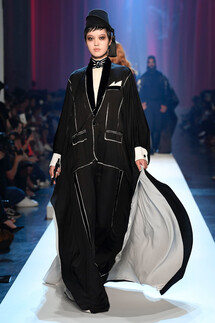 Jean Paul Gaultier Fall 2018 Couture Collection / Жан-Поль Готье Осень 2018 Кутюр коллекция
