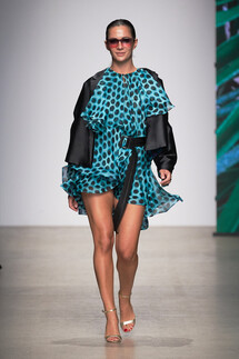Julia Dalakian Spring 2020 / Julia Dalakian весна-лето 2020 / Неделя моды: Москва
