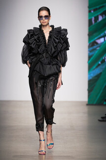 Julia Dalakian Spring 2020 / Julia Dalakian весна-лето 2020 / Неделя моды: Москва