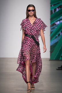 Julia Dalakian Spring 2020 / Julia Dalakian весна-лето 2020 / Неделя моды: Москва