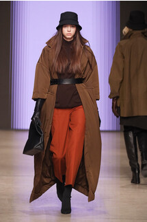 Lakbi Fall 2019 Ready-to-Wear / Lakbi  осень-зима 2019 / Неделя моды: Москва