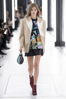 Louis Vuitton Spring 2019 PFW / Луи Витон весна-лето 2019 Неделя моды в Париже