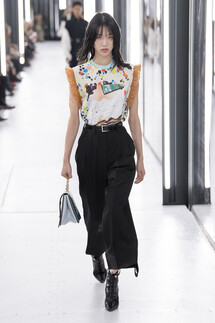 Louis Vuitton Spring 2019 PFW / Луи Витон весна-лето 2019 Неделя моды в Париже