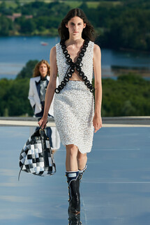 Louis Vuitton Resort 2022 / Louis Vuitton курорт 2022