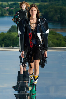 Louis Vuitton Resort 2022 / Louis Vuitton курорт 2022