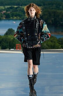 Louis Vuitton Resort 2022 / Louis Vuitton курорт 2022