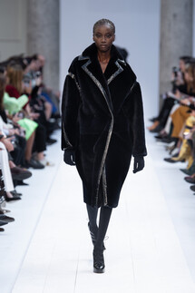 Max Mara Fall 2020 Ready-to-Wear / Макс Мара осень 2019 / Неделя моды: Милан