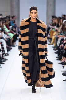 Max Mara Fall 2020 Ready-to-Wear / Макс Мара осень 2019 / Неделя моды: Милан