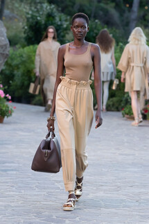 Max Mara Resort 2022 / Max Mara курорт 2022