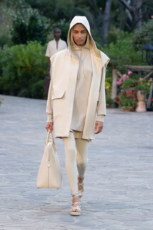 Max Mara Resort 2022 / Max Mara курорт 2022
