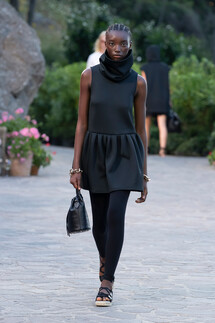 Max Mara Resort 2022 / Max Mara курорт 2022