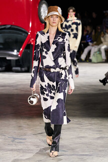 Off-White Fall 2020 Ready-to-Wear / Off-White осень-зима 2020 / Неделя моды: Париж