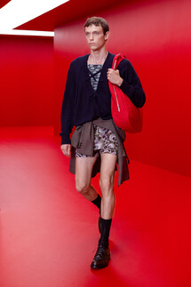 Prada весна-лето 2022 мужская коллекция / Prada Spring 2022 Menswear