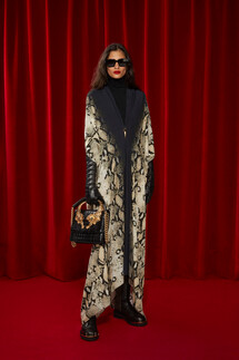 Roberto Cavalli Pre Fall 2022 Collection / Roberto Cavalli осень 2022