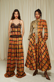 Roberto Cavalli Pre Fall 2022 Collection / Roberto Cavalli осень 2022