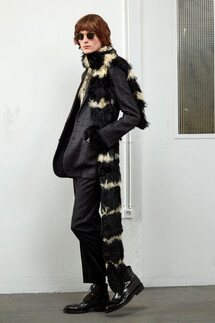 Saint Laurent Pre-Fall 2019 / Saint Laurent осень-зима 2019 / Неделя моды: Париж