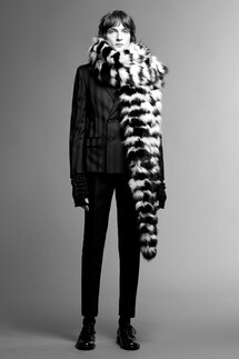 Saint Laurent Pre-Fall 2019 / Saint Laurent осень-зима 2019 / Неделя моды: Париж