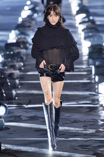 Saint Laurent Spring 2020 / Saint Laurent весна-лето 2020 / Неделя моды: Париж