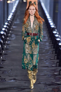 Saint Laurent Spring 2020 / Saint Laurent весна-лето 2020 / Неделя моды: Париж