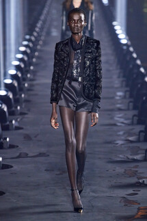 Saint Laurent Spring 2020 / Saint Laurent весна-лето 2020 / Неделя моды: Париж