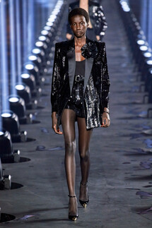 Saint Laurent Spring 2020 / Saint Laurent весна-лето 2020 / Неделя моды: Париж