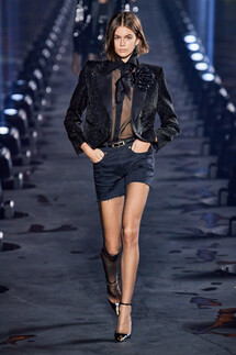 Saint Laurent Spring 2020 / Saint Laurent весна-лето 2020 / Неделя моды: Париж
