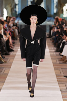Schiaparelli Couture Spring 2022 Collection / Schiaparelli Couture весна-лето 2022