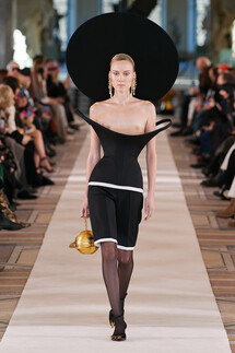 Schiaparelli Couture Spring 2022 Collection / Schiaparelli Couture весна-лето 2022