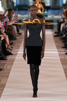 Schiaparelli Couture Spring 2022 Collection / Schiaparelli Couture весна-лето 2022