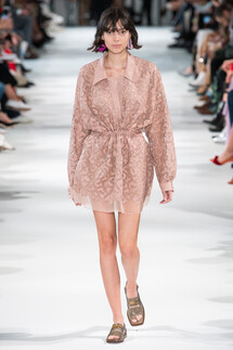 Stella McCartney SPRING/SUMMER 2018 READY-TO-WEAR Stella McCartney весна-лето 2018