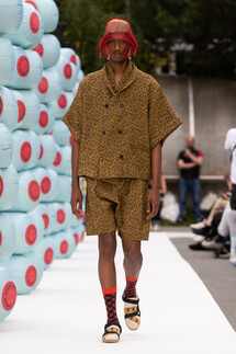 Henrik Vibskov Spring 2020 Menswear Collection / Henrik Vibskov весна- лето 2020 / Неделя моды: Париж