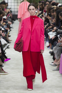 Valentino Fall 2018 Ready-to-Wear , Валентино осень зима 2018 , Fashion show , неделя моды в Париже , PFW , Mainstyles