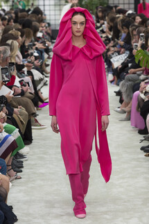 Valentino Fall 2018 Ready-to-Wear , Валентино осень зима 2018 , Fashion show , неделя моды в Париже , PFW , Mainstyles