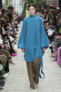 Valentino Fall 2018 Ready-to-Wear , Валентино осень зима 2018 , Fashion show , неделя моды в Париже , PFW , Mainstyles