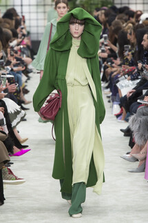 Valentino Fall 2018 Ready-to-Wear , Валентино осень зима 2018 , Fashion show , неделя моды в Париже , PFW , Mainstyles