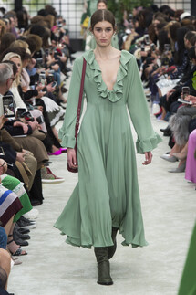 Valentino Fall 2018 Ready-to-Wear , Валентино осень зима 2018 , Fashion show , неделя моды в Париже , PFW , Mainstyles