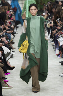 Valentino Fall 2018 Ready-to-Wear , Валентино осень зима 2018 , Fashion show , неделя моды в Париже , PFW , Mainstyles
