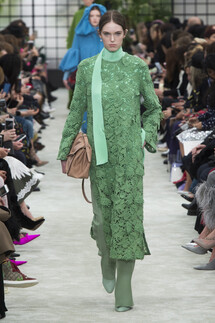 Valentino Fall 2018 Ready-to-Wear , Валентино осень зима 2018 , Fashion show , неделя моды в Париже , PFW , Mainstyles