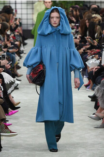 Valentino Fall 2018 Ready-to-Wear , Валентино осень зима 2018 , Fashion show , неделя моды в Париже , PFW , Mainstyles