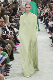 Valentino Fall 2018 Ready-to-Wear , Валентино осень зима 2018 , Fashion show , неделя моды в Париже , PFW , Mainstyles
