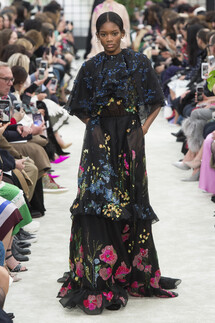 Valentino Fall 2018 Ready-to-Wear , Валентино осень зима 2018 , Fashion show , неделя моды в Париже , PFW , Mainstyles