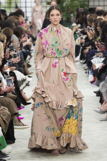 Valentino Fall 2018 Ready-to-Wear , Валентино осень зима 2018 , Fashion show , неделя моды в Париже , PFW , Mainstyles