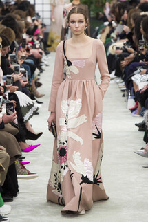 Valentino Fall 2018 Ready-to-Wear , Валентино осень зима 2018 , Fashion show , неделя моды в Париже , PFW , Mainstyles