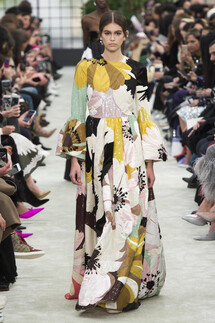 Valentino Fall 2018 Ready-to-Wear , Валентино осень зима 2018 , Fashion show , неделя моды в Париже , PFW , Mainstyles