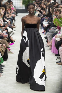Valentino Fall 2018 Ready-to-Wear , Валентино осень зима 2018 , Fashion show , неделя моды в Париже , PFW , Mainstyles