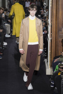 Valentino FALL 2018 MENSWEAR Paris PFW коллекция Валентино осень 2018 мужская неделя моды в Париже Mainstyles