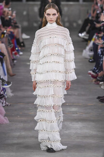 Valentino Pre-Fall 2019 collection / Valentino осень 2019