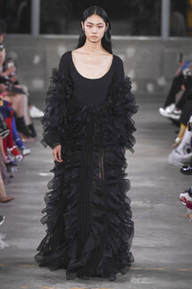 Valentino Pre-Fall 2019 collection / Valentino осень 2019